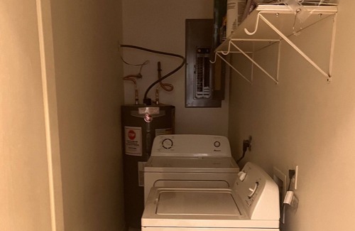 Mission House | Cozy & Spacious, Great 4 Family & Pet Friendly in front of Park