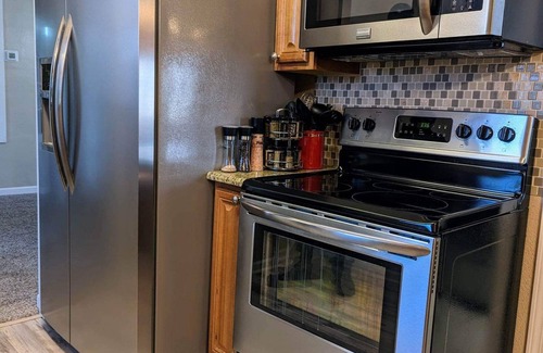Oak Ridge House | Cozy, Spacious, Great Location to amenities