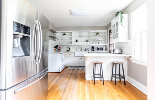 High Point House | Cozy spacious home near HP University and the world-renowned Furniture Market.