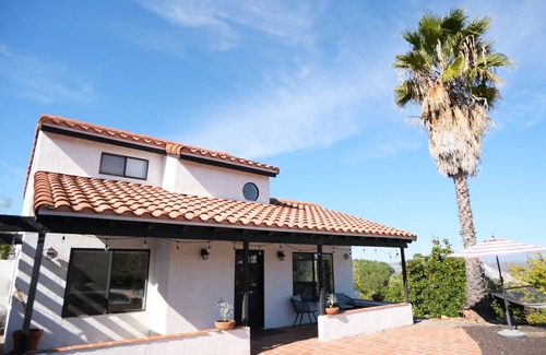 Ramona House | Cozy Spanish Casita w/Mountain View in Ramona