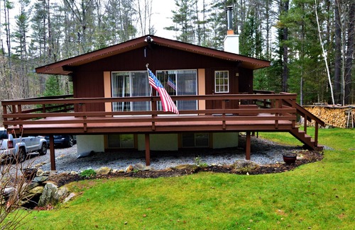 Londonderry Ski Chalet | Cozy Springtime Retreat on Magic Mountain