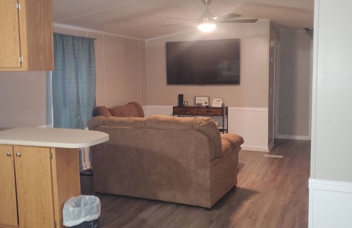 Piney Green House | Cozy stay in a quiet area.