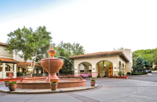 Sedona Resort | Cozy Stay in Sedona: Room w/Outdoor Pool Access | Free Parking