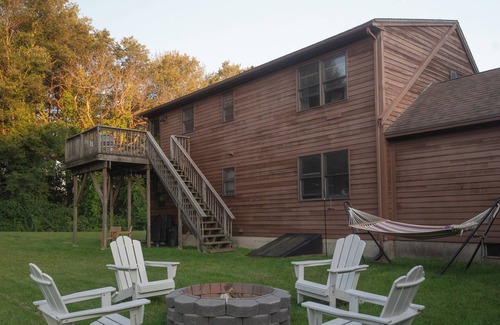 South Deerfield Apartment | Cozy Stay in South Deerfield