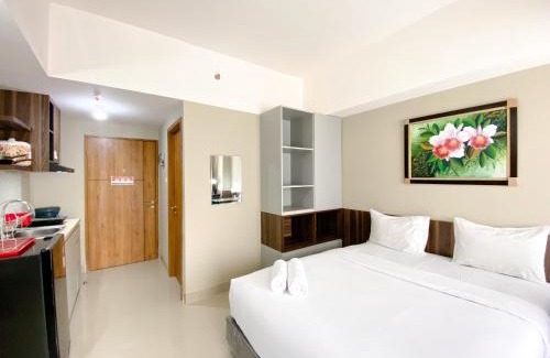 Duren Sawit Apartment | Cozy Stay Studio Apartment at Gateway Park LRT City Jatibening By Travelio