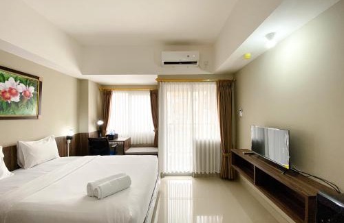 Duren Sawit Apartment | Cozy Stay Studio Apartment at Gateway Park LRT City Jatibening By Travelio
