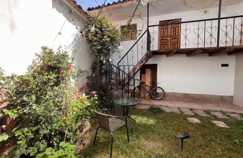 Taray Apartment | Cozy stay with private garden in Taray Pisac
