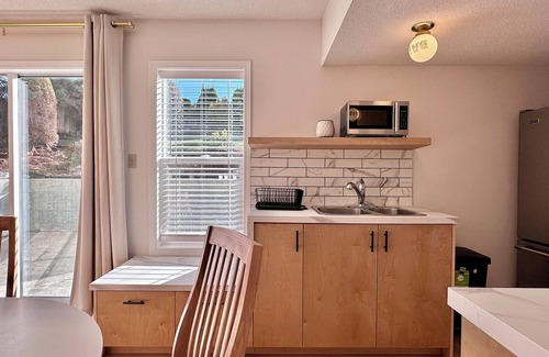 Regional District of Nanaimo House | Cozy Stay with Sauna in North Nanaimo