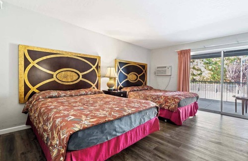 Fremont House | (Cozy studio, 2BED, 1BA, No kitchen)