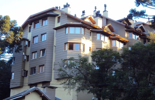 Floresta Apartment | Cozy Studio Apartment with Fireplace in Gramado