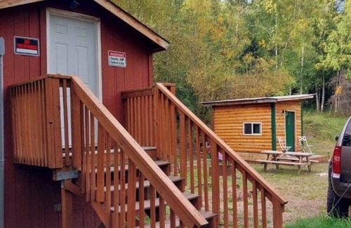 Knik-Fairview Cabin | Cozy studio cabin in Wasilla for a peaceful getaway