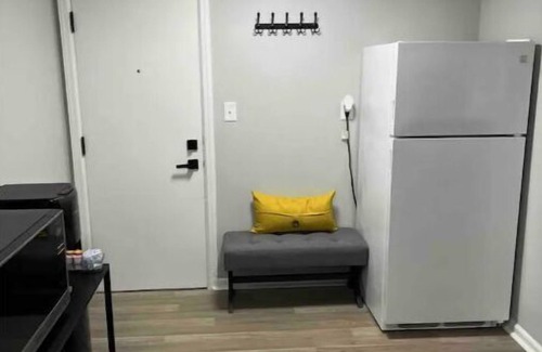 Westerville House | Cozy Studio Centrally Located