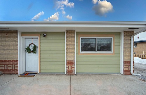 North Alameda Apartment | Cozy Studio Close to Downtown and Red Rocks Fully Equipped for an Enjoyable Stay