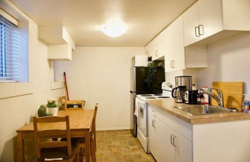 Moose Jaw Apartment | Cozy Studio Downtown Parking Coffee Location