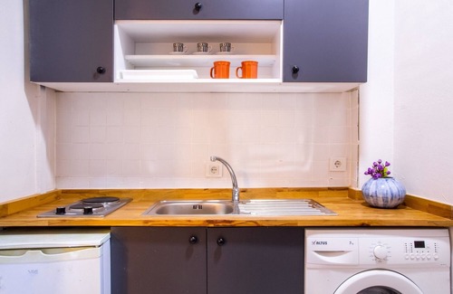 Old Town Apartment | Cozy Studio Flat 5 min to Kordon Alsancak in Izmir