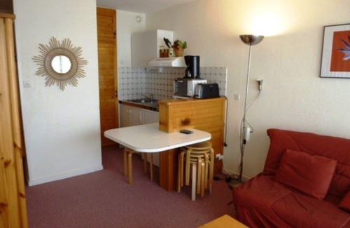 Arette Apartment | Cozy Studio for 4 with Balcony, Ski-In/Ski-Out Access, Free Parking, and Ski Locker
