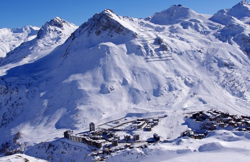 Le Lavachet Apartment | Cozy Studio, Direct Slope Access, Balcony, Sleeps 4