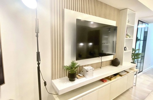 San Fernando Apartment | Cozy studio in beautiful San Fernando with AC, WiFi and Pet Friendly