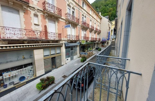 Cauterets Apartment | Cozy studio in Cauterets with balcony and sleeps 4 people