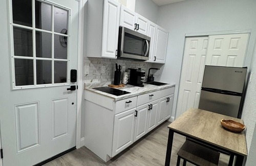 Riverview Apartment | Cozy studio in charming Riverview