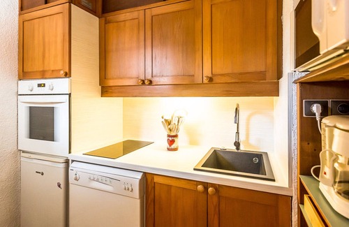 Montchavin Apartment | Cozy Studio in Montchavin: Renovated, Ski-in/Ski-out, South-Facing Balcony, Sleeps 3