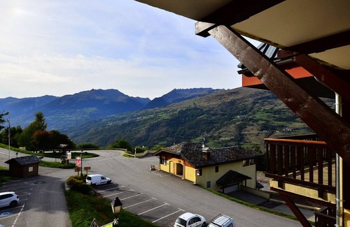 Montchavin Apartment | Cozy Studio in Montchavin: Renovated, Ski-in/Ski-out, South-Facing Balcony, Sleeps 3