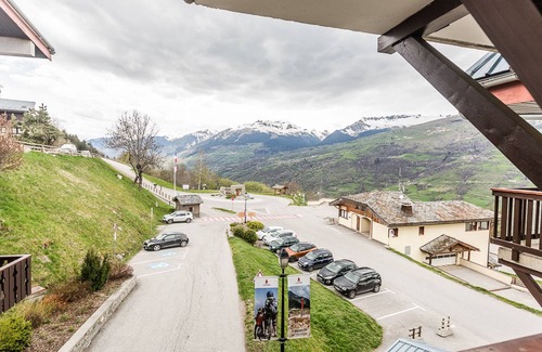 Montchavin Apartment | Cozy Studio in Montchavin: Renovated, Ski-in/Ski-out, South-Facing Balcony, Sleeps 3