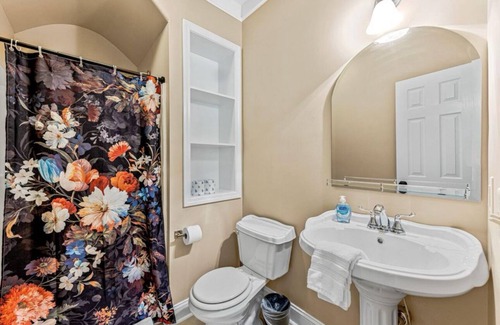 Lynn Apartment | Cozy studio in peaceful Lake Lanier with WiFi, AC