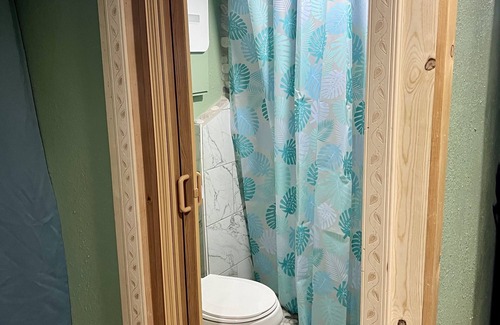Southwest Bend Apartment | Cozy studio in SW Bend- close to Old Mill Shopping and Mt Bachelor