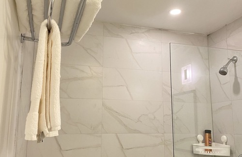 Venetian Road Settlement Apartment | Cozy Studio in Venetian Site
