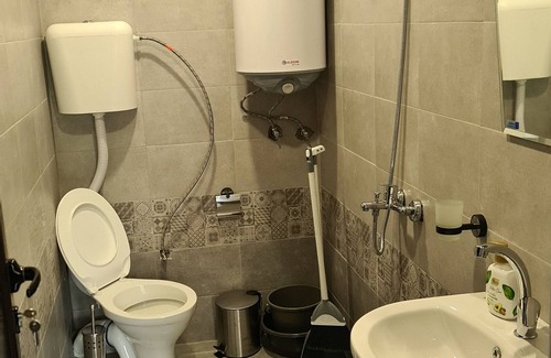 Kazanlak Apartment | Cozy studio located in the heart of Kazanlak. nCity with History.