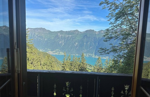 Brienz Apartment | Cozy studio on the Axalp with a view of Lake Brienz