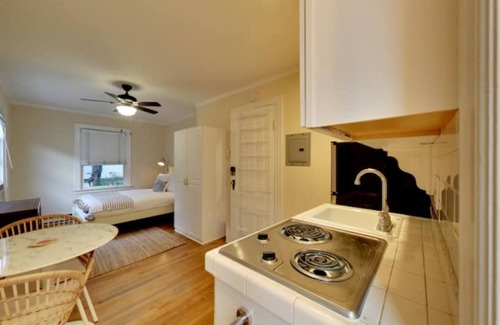 Downtown North Apartment | Cozy Studio Unit #6