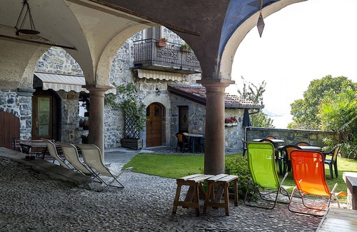 Zorzino Apartment | Cozy studio with mezzanine in Zorzino
