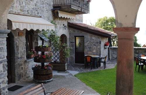 Zorzino Apartment | Cozy studio with mezzanine in Zorzino