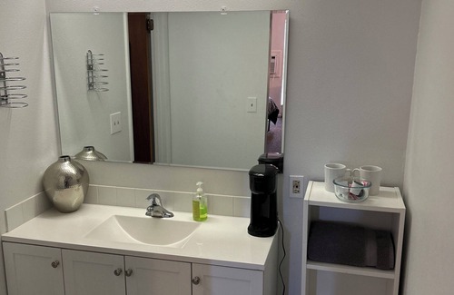 Fillmore Apartment | Cozy studio with Smart TV and WiFi in Fillmore.