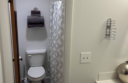 Fillmore Apartment | Cozy studio with Smart TV and WiFi in Fillmore.