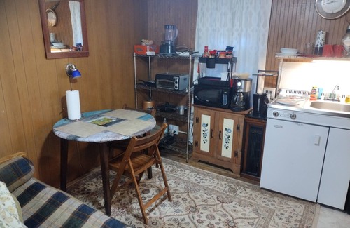 Albany House | Cozy Studio with WiFi and AC in Rensselaer nClose to Downtown Albany