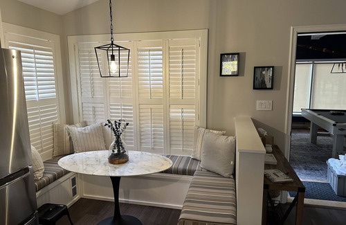 Huntsville Ski Chalet | Cozy, stylish 4-season chalet with private beach access and walk to skiing!