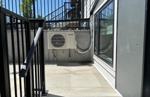 Calgary Apartment | Cozy & Stylish AC Suite Near YYC Airport