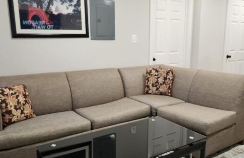 Towson Apartment | Cozy Suite at Towson Center