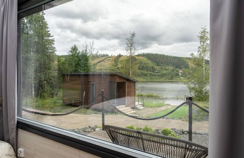 Jamsa Cabin | Cozy Suite on Himosranta with Lake Views & Hot Tub