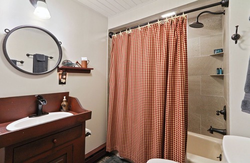 Manheim Other | Cozy Suite w/Full Kitchen on secluded farmette.