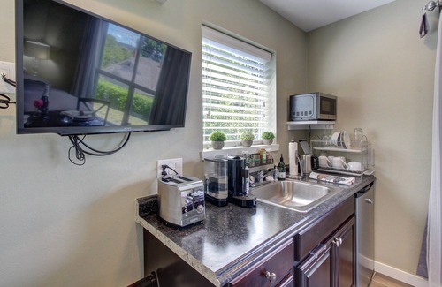 Mercer Island Apartment | Cozy suite with lake and city views, hot tub, near parks, shopping, & dining