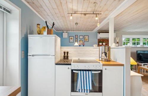 Grena Strand House | Cozy Summer House By Grenaa Beach