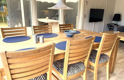 Rodby House | Cozy summer house by the Østersøbadet.
