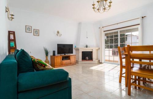Burgau Apartment | cozy sunny peaceful flat with swimming pool