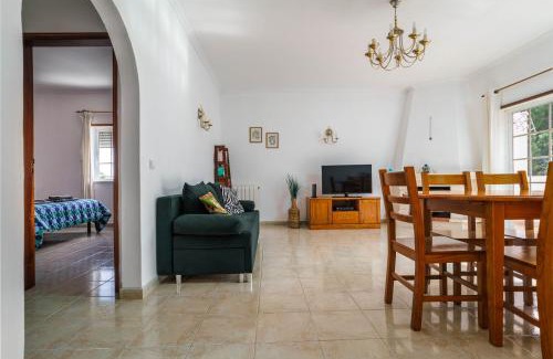 Burgau Apartment | cozy sunny peaceful flat with swimming pool