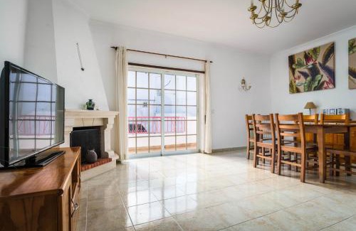 Burgau Apartment | cozy sunny peaceful flat with swimming pool