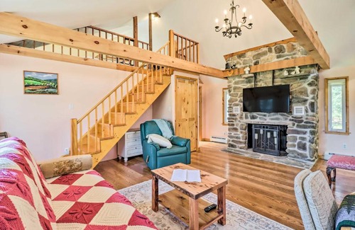 Tannersville House | Cozy Tannersville Gem - Ski, Hike, Explore!